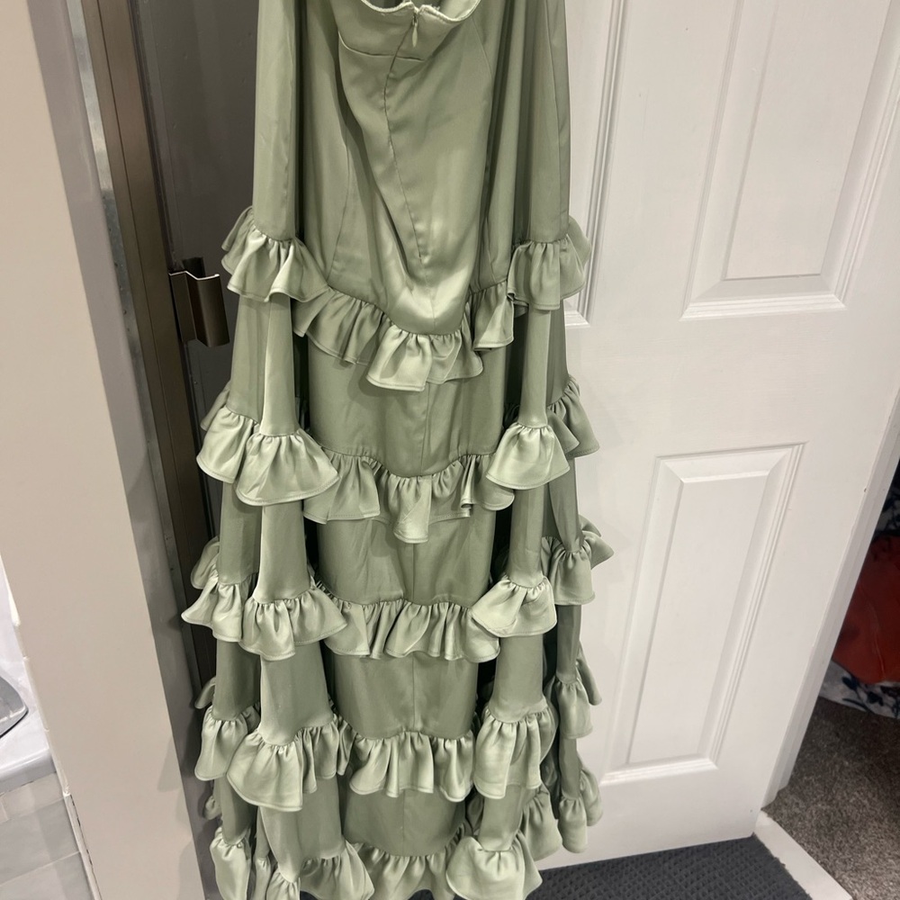 Green Ruffled Maxi Dress - Picture 4 of 5